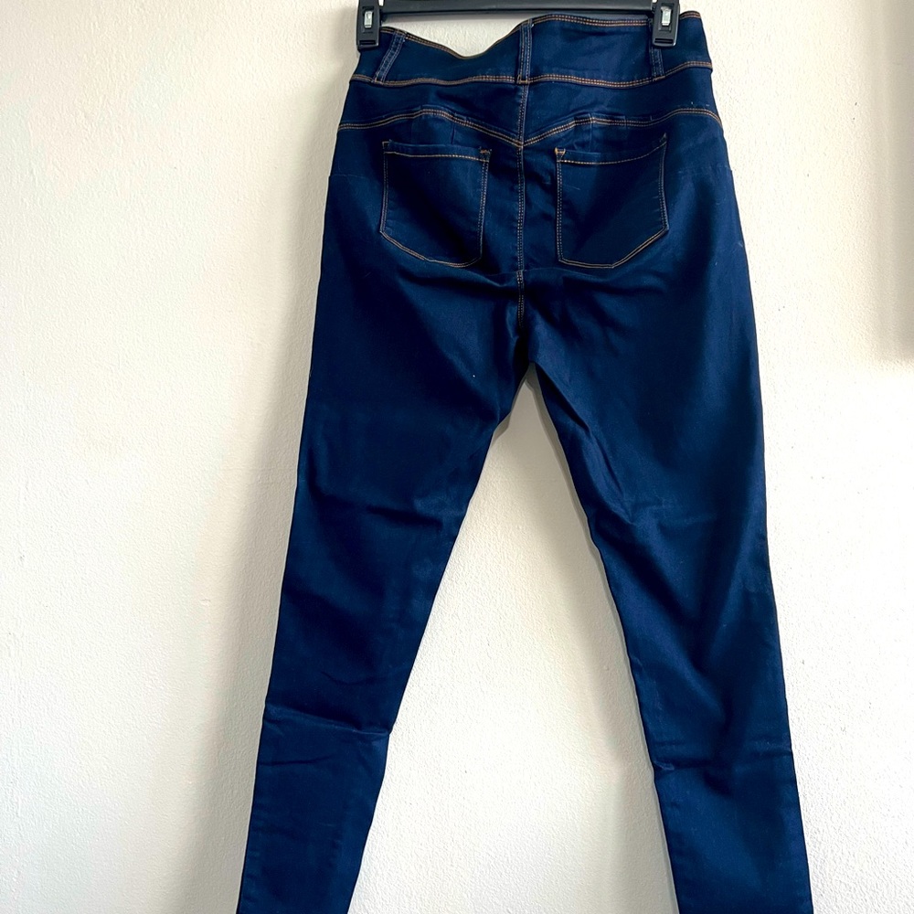 Stretch jean size 14 like new one time used.